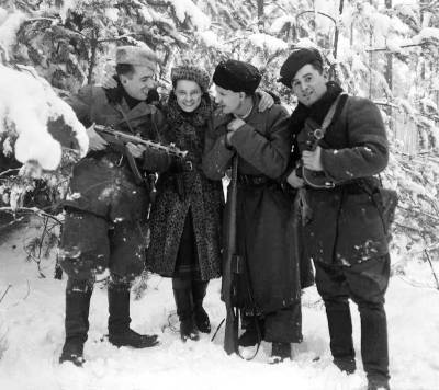 Легендарная партизанка-фотограф Фая Шульман умерла в возрасте 101 год - stmegi.com - Канада - Washington - Сан-Франциско