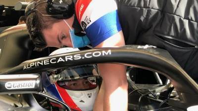 Даниил Квят - Даниил Квят вернулся за руль машины Формулы 1. Видео - autosport.com.ru