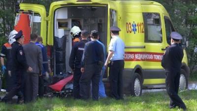 Пострадавших при стрельбе в школе в Казани перевозят в Москву— видео - 5-tv.ru - Москва - Казань