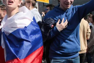 Александр Беляев - Список опасных российских подростков слили в интернет: матерятся, за оппозицию - mk.ru