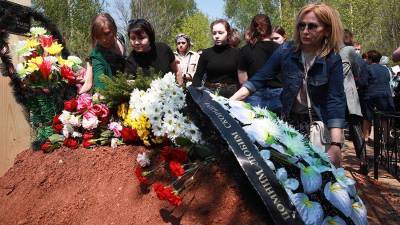 Дмитрий Песков - В Кремле оценили действия учителей во время стрельбы в школе в Казани - iz.ru - Казань