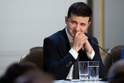 Владимир Зеленский - Виктор Медведчук - Достать и наказать преступников-беглецов : в "Слуге народа" прокомментировали закон Зеленского - 24tv.ua