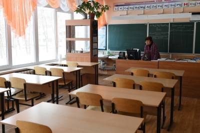 Михаил Емельянов - В Госдуме заявили о необходимости идеологической пропаганды в школах - govoritmoskva.ru - Москва