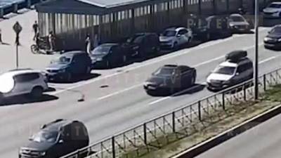 Авария с участием байкера у ЦПКиО попала на видео - piter.tv - Санкт-Петербург