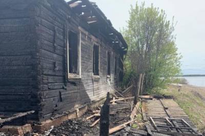 В Хабаровском крае в пожаре погибла супружеская пара - hab.aif.ru - Хабаровский край - район Нанайский