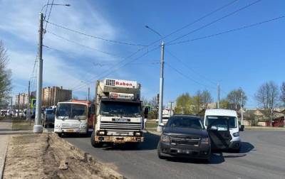 Транспортный коллапс вынудил костромичей идти пешком - 7info.ru - Кострома - Kostroma