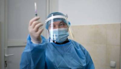 Виктор Ляшко - Украинцев, записавшихся на вакцинацию через «Дию», провакцинируют выборочно - lenta.ua - Украина