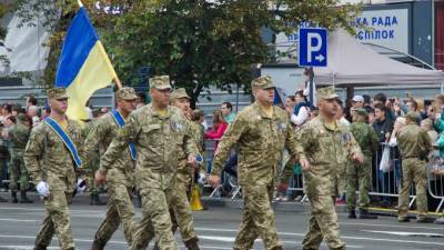 Валентин Бадрак - В Украине пожаловались на незначительный рост оборонного потенциала - piter.tv - Россия - Украина