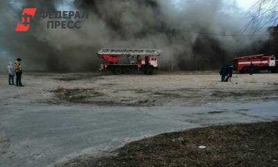 В Надыме микрорайон оставили без воды и света из-за пожара в расселенном доме - fedpress.ru