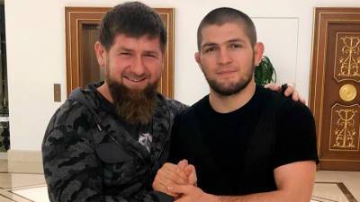Хабиб Нурмагомедов - Рамзан Кадыров - Кадыров предложил Нурмагомедову провести бой в Чечне - vesti.ru - респ. Дагестан - респ. Чечня