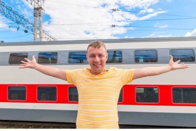 РЖД запустит на лето дополнительные двухэтажные поезда между Москвой и Петербургом - spb.mk.ru - Москва - Санкт-Петербург