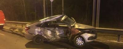 Водитель легковушки госпитализирован в реанимацию после аварии на Волжском шоссе в Самаре - runews24.ru - Самара