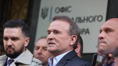 Виктор Медведчук - Прокуратура просит назначить Медведчуку залог в 9 млн евро - svoboda.org - Киев