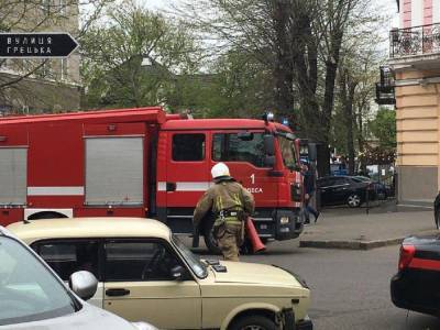 Райотдел полиции загорелся в центре Одессы: первые детали и кадры с места ЧП - odessa.politeka.net - Одесса