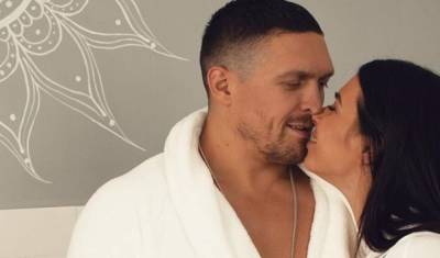 Александр Усик - Жена Александра Усика показала, чем покорила чемпиона: "выиграл главный бой" - sport.politeka.net