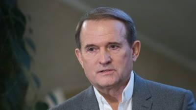 Виктор Медведчук - Прокуратура Украины просит суд в Киеве обязать Медведчука носить электронный браслет и сдать паспорты - mir24.tv - Киев