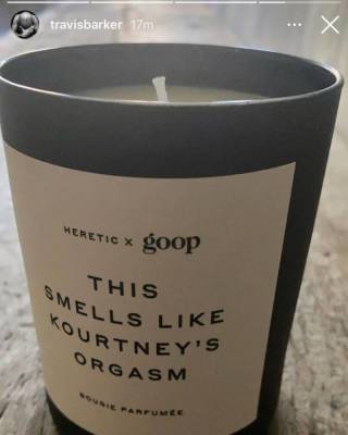 Кортни Кардашьян - Трэвис Баркер подарил Кортни Кардашьян знаменитую «свечу для оргазма» от бренда Гвинет Пэлтроу - skuke.net