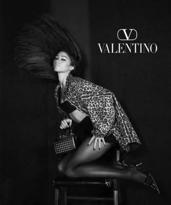 Страстная и безупречная: Зендая в рекламной кампании Valentino - skuke.net - Лос-Анджелес