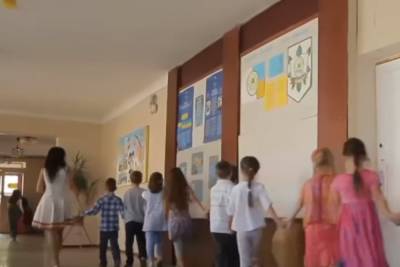 Учебный год продлили в Украине: где дети продолжат ходить в школу на каникулах - politeka.net - Черкассы - Сумы