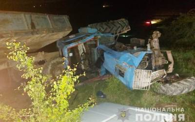 Трагедия под Черновцами: в результате ДТП с трактором погибла 6-летняя девочка - from-ua.com - Черновицкая обл. - Черновцы