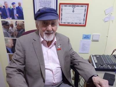 97-летний израильтянин вошел в Книгу рекордов Гиннесса как старейший радиоведущий - rusjev.net - Англия