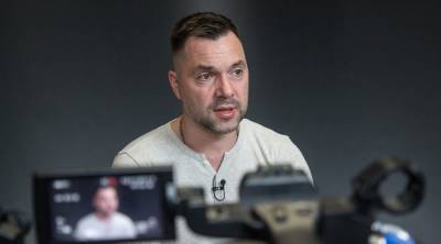 Алексей Арестович - Спикер делегации Украины в ТКГ пожаловался на притеснения из-за русского языка - news-front.info - Украина