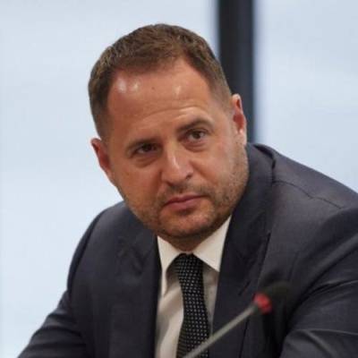 Андрей Ермак - Глава офиса Зеленского предложил организовать экстренную встречу советников в «нормандском формате» - argumenti.ru - Россия - Украина - Швеция