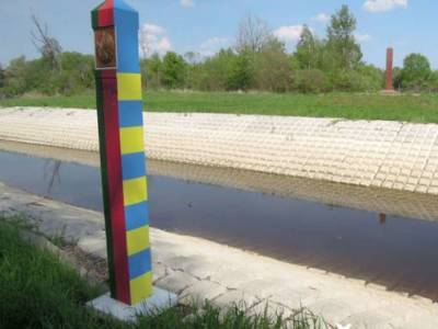 Украина озаботилась укреплением границы с Беларусью - lenta.ua - Россия - Украина