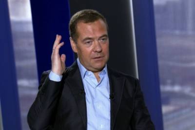 Дмитрий Медведев - Виктор Медведчук - Тарас Козак - Медведев оценил уголовное преследование Медведчука на Украине - mk.ru