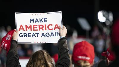 Дональд Трамп - Источник сообщил о намерении Трампа возобновить митинги летом - iz.ru - New York