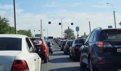 В Тюмени из-за ремонта дороги на Пермякова образовалась дорожная пробка - nashgorod.ru - Тюмень