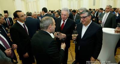 Никол Пашинян - Пашинян и миллионеры, или Зачем люди из "армянского Форбса" стремятся в парламент - ru.armeniasputnik.am