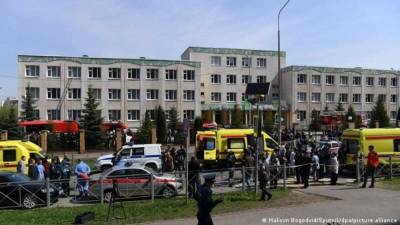 Ильназ Галявиев - Ученики казанских школ вернулись к учебе после трагедии в гимназии №175 - runews24.ru