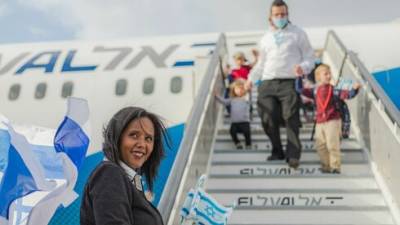 Пнина Тамано-Шата - Несмотря на обстрелы: в Израиль прибыли 130 новых репатриантов - vesty.co.il - Англия - Австралия - Бразилия - Канада