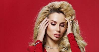 Светлана Лобода - Лобода в сплошном купальнике обнажила стройные ноги для российского глянца - tsn.ua