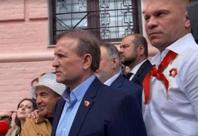 Виктор Медведчук - В сети появились ироничные фотожабы на суд по Медведчуку (ФОТО) - enovosty.com - Киев