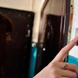В Запорожье разыскивают двух мошенниц, которые обокрали пенсионерку под предлогом проверки счетчика - reporter-ua.com - Запорожская обл. - Запорожье