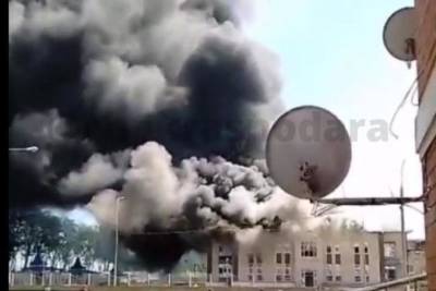 Площадь пожара в Кореновске увеличилась до 1 000 квадратных метров - kuban.mk.ru - Кореновск
