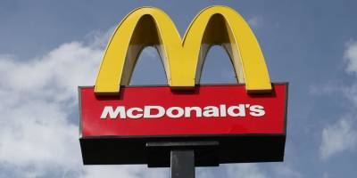 Минимальная зарплата сотрудника McDonald's в США превысила доходы 97% россиян - ruposters.ru
