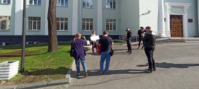 Одиночные пикеты пациентов с диабетом прошли в Петрозаводске (ФОТО) - stolicaonego.ru - Петрозаводск - республика Карелия