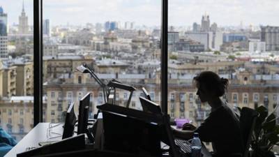 Опрос: 35% компаний решили сократить площади арендуемых офисов после пандемии - russian.rt.com - Москва