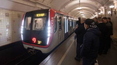 В московском метро начался парад поездов - gazeta.ru