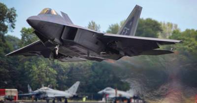 Чарльз Браун - В США могут заменить F-22 истребителем нового поколения - ren.tv - США