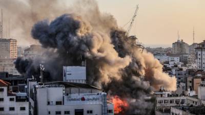 Аглая Чайковская - Израильские военные нанесли ракетный удар по 11-этажному зданию в секторе Газа - politros.com - Израиль - Палестина