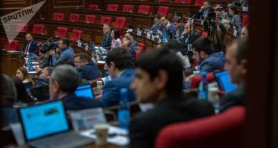 Качество дискурса надо менять: политолог о реакции парламентских сил на ситуацию в Сюнике - ru.armeniasputnik.am - Парламент