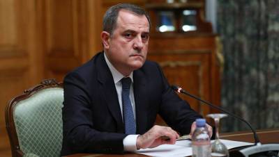 Джейхун Байрамов - Баку назвал политизацией обращение Армении к ОДКБ по поводу ситуации на границе - gazeta.ru - Таджикистан - Азербайджан
