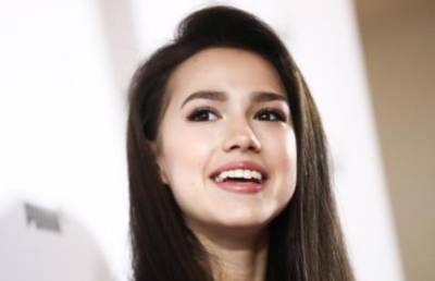 Алина Загитова - Елизавета Туктамышева - 18-летняя Алина Загитова с декольте до пупка удивила поклонников - pupolita.ru