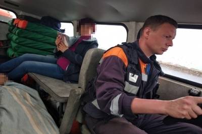 Архангельские спасатели эвакуировали с островной территории двух человек - arh.mk.ru - Архангельск - Архангельска