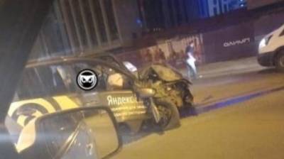 В ночном ДТП с легковушкой на ул. Окружной пострадали два человека - penzainform.ru - Пенза