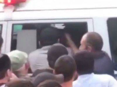 В Дагестане 200 человек отбивали односельчанина от ареста полиции - kasparov.ru - респ. Дагестан - район Ботлихский